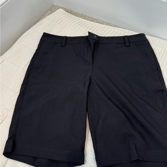 Puma Golf Shorts Women’s Size 10 Black EUC - Picture 2 of 4